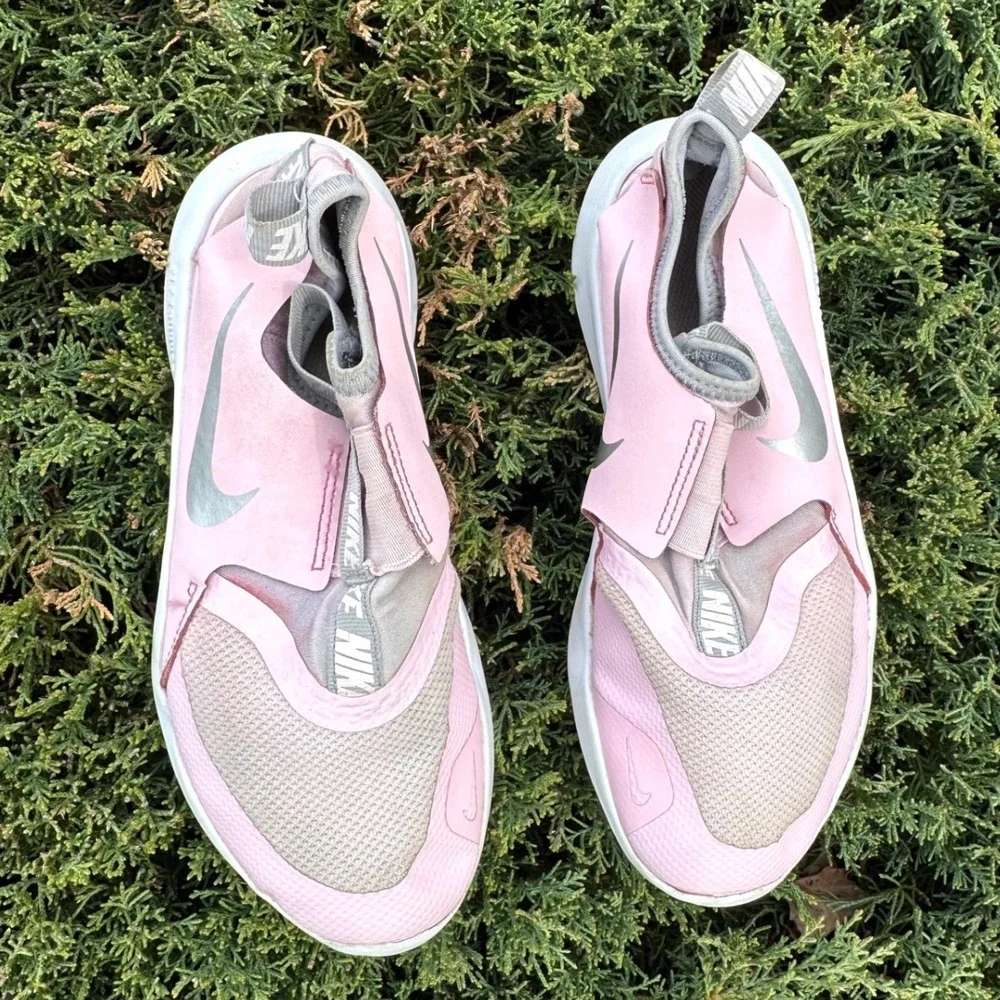 Nike Kids' Flex Runner 2 Sneaker Big Girl Size 4Y Pink Shoes